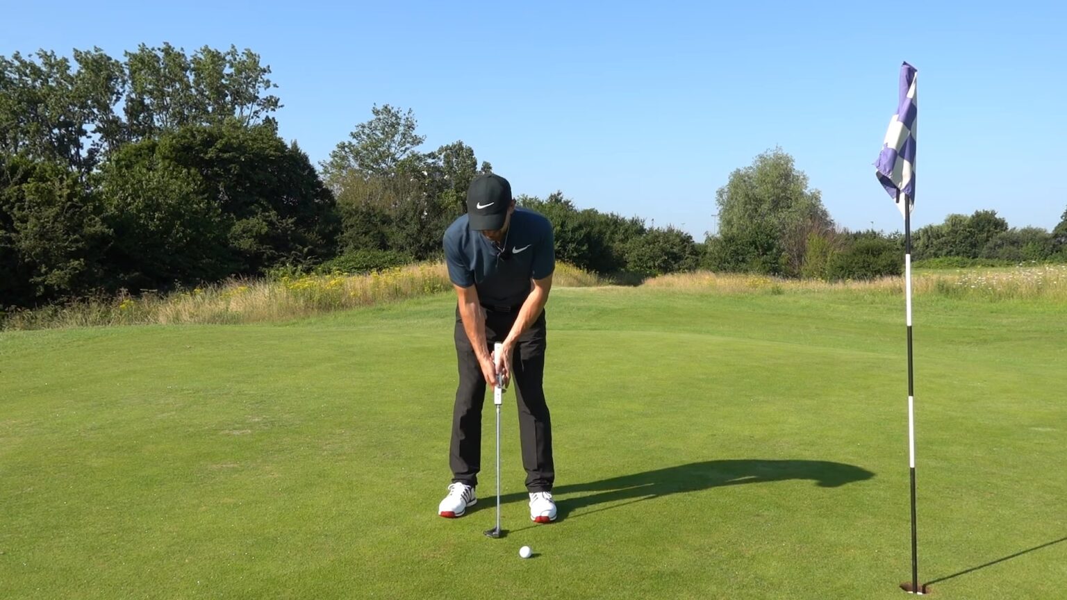 Different Putting Grip Techniques Traditional Putting Grip & More